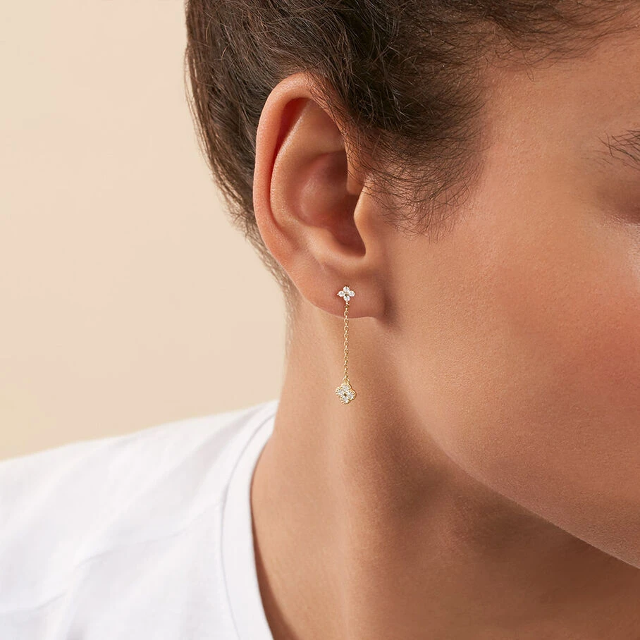 Boucles D'oreilles Pendantes BELOVED - Cristal / Doré 4 Boucles D'oreilles Pendantes BELOVED - Cristal / Doré – Image 2