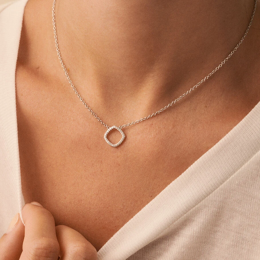 Collier Ras Du Cou SISSI - Cristal / Argenté 4 Collier Ras Du Cou SISSI - Cristal / Argenté – Image 2